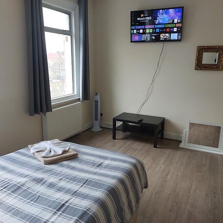 Family Friendly 3 Bedroom Flat Zone 2 - Children Stay Free! ลอนดอน ภายนอก รูปภาพ